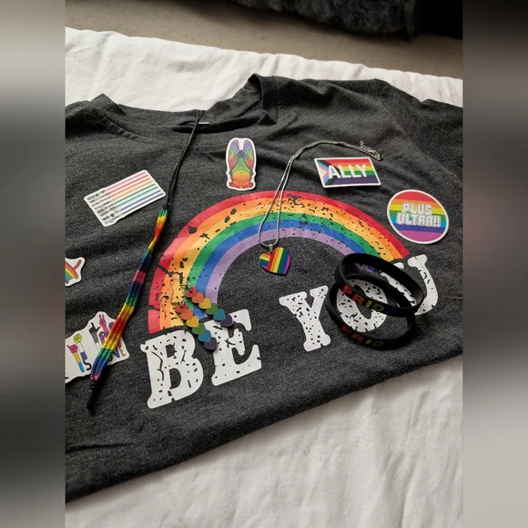 2/$40 Women's COORDINATING SET of PRIDE T-shirt & Accessories - Picture 10 of 16